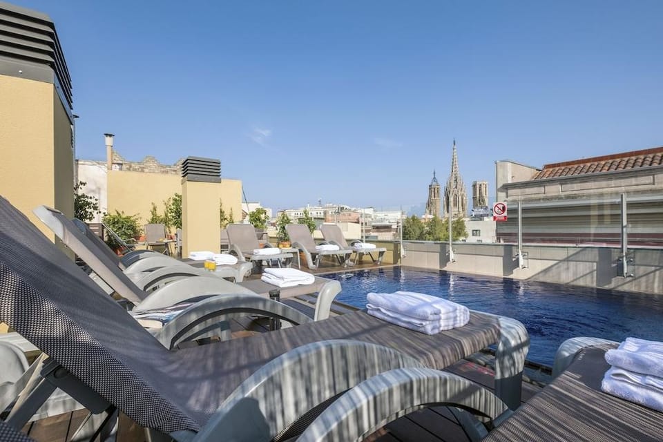 Aspasios Catedral Apartments Hotel in Barcelona