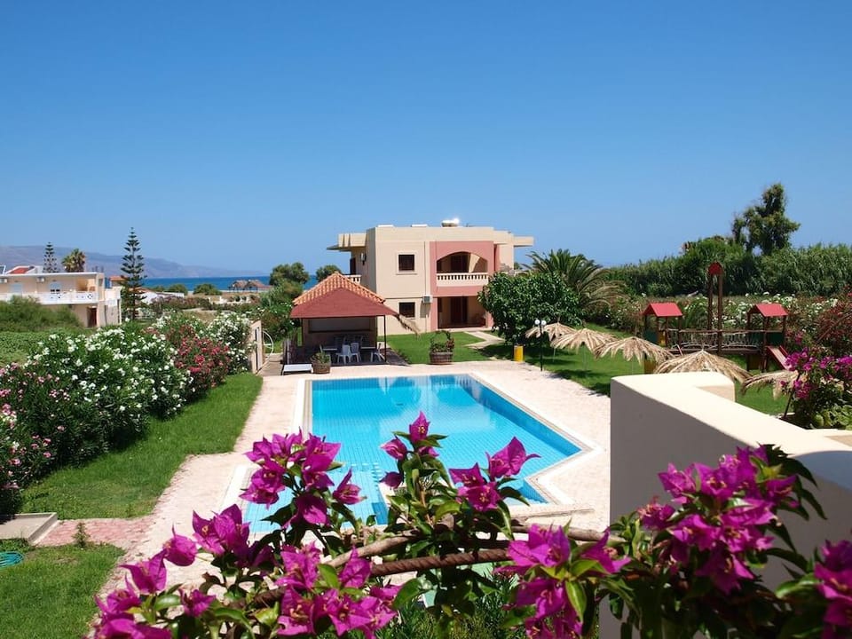 Villa Rita Apartments Hotel in Crete