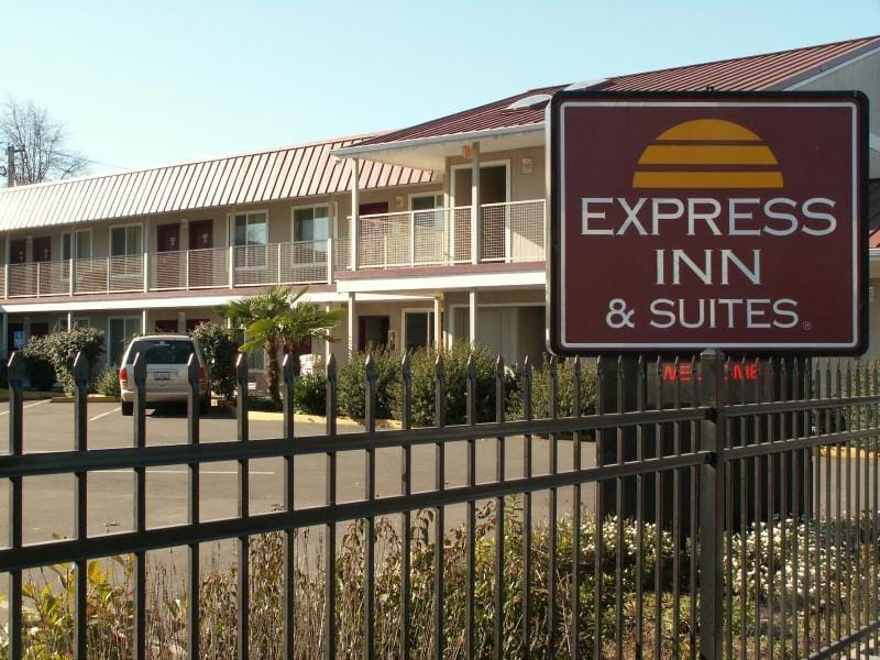 Express Inn & Suites Hotel in Eugene