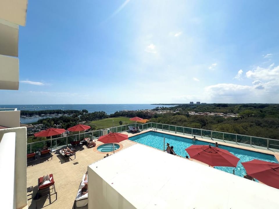Miami Vacation Rentals - Coconut Grove Hotel in Coconut Grove