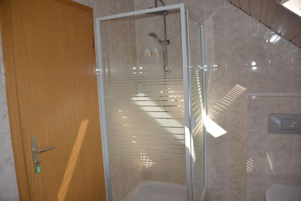 Mountain View Rooms Hotel in Ramstein-Miesenbach