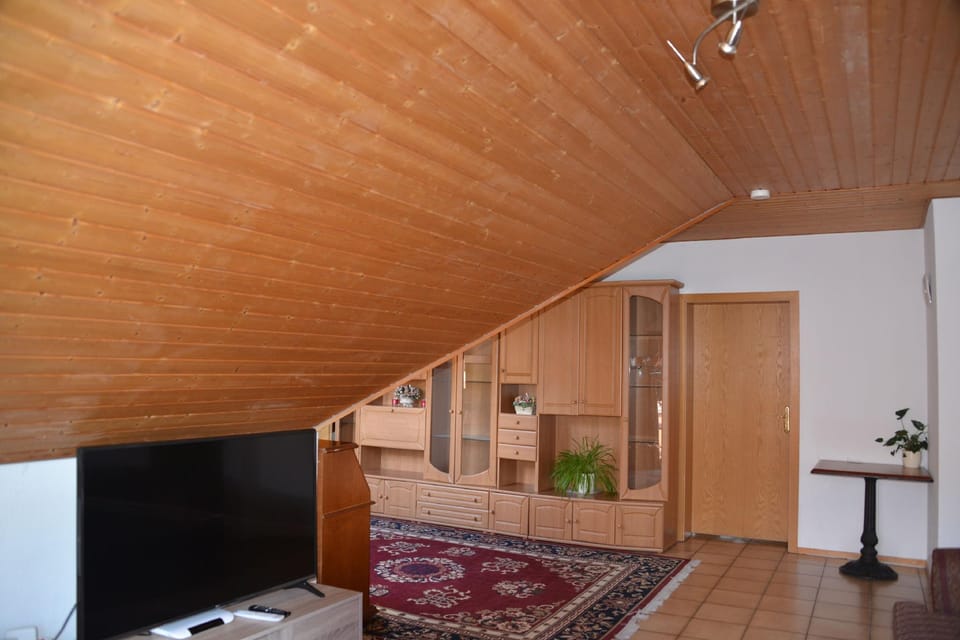Mountain View Rooms Hotel in Ramstein-Miesenbach