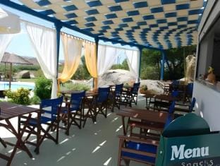 Koulas Pension - Red Lake Hotel in Agios Prokopios
