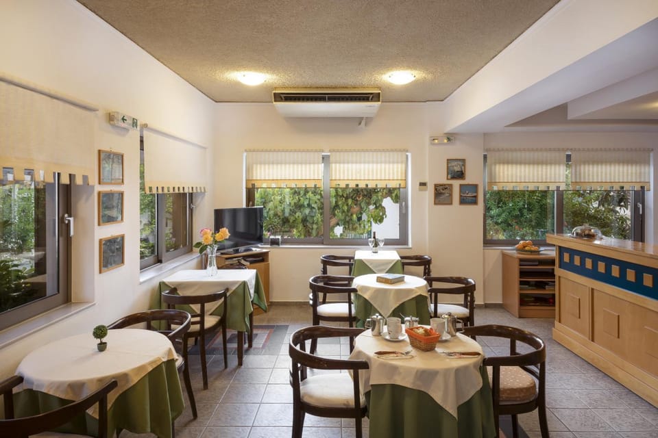Rea Hotel Hotel in Palaiochora