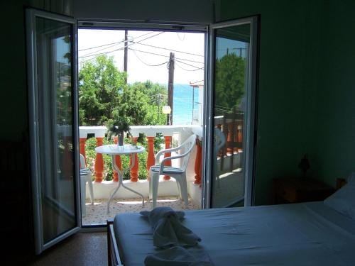 Karin & Nikos Hotel in Samos, Greece