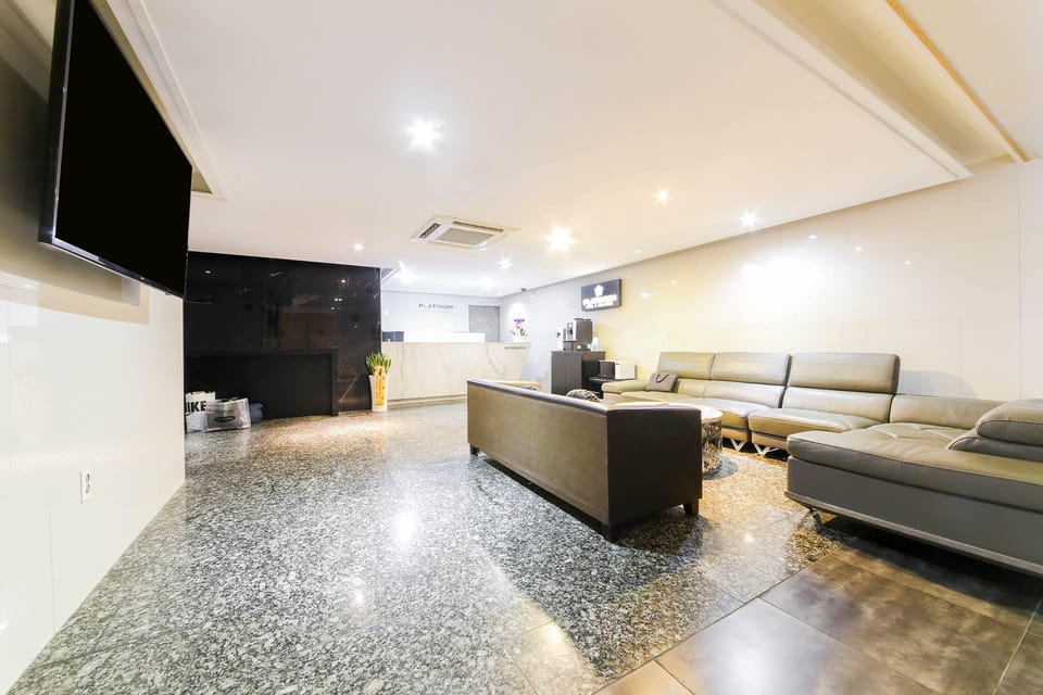 Platinum Hotel Nampo Hotel in Busan