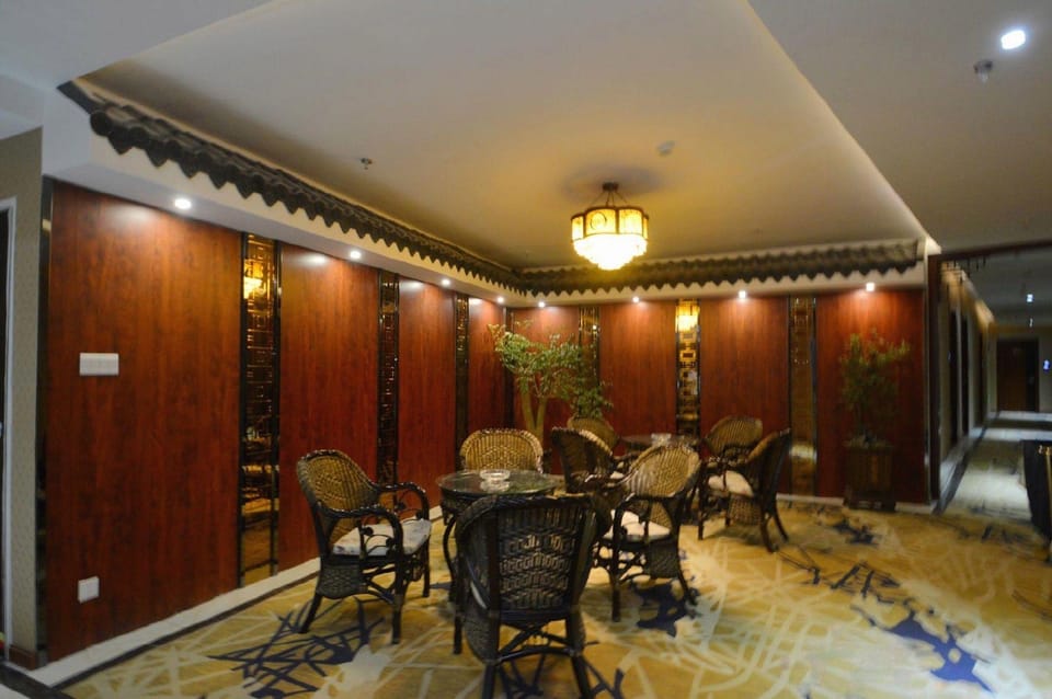 Super 8 Collection Hotel (Huai'an Xiangyu Avenue Hexia Ancient Town) Hotel in Jiangsu