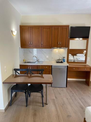 TRIANTAFYLLOY ROOMS Hotel in Euboea