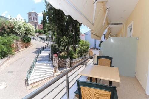 TRIANTAFYLLOY ROOMS Hotel in Euboea
