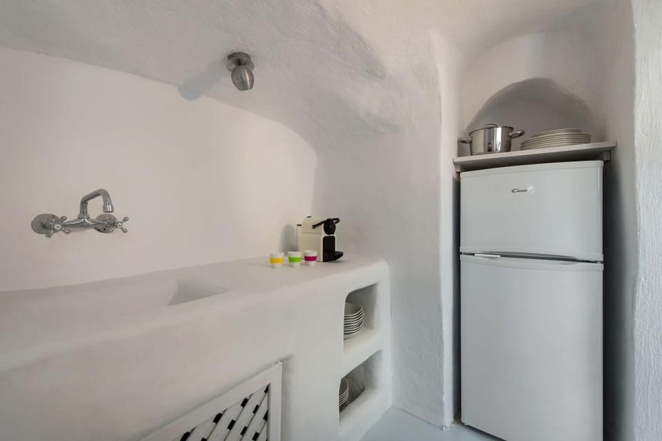 Artia Mansion Hotel in Oia