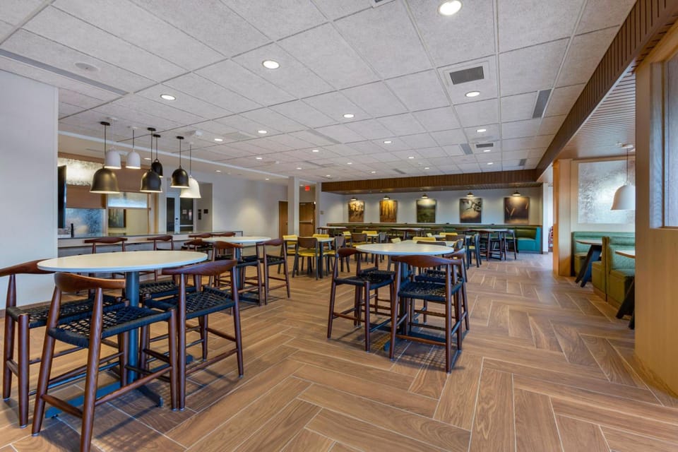 Fairfield by Marriott Inn & Suites Sandusky Hotel in Lake Erie