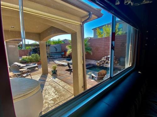 Tiny RV Stone pool Inn, Pets stay free, Zion National Park, your private Oasis! Hotel in Washington