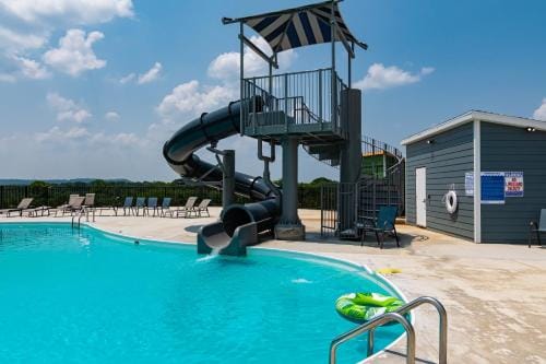 Paradise At The Cove home Lodge in Ridgedale