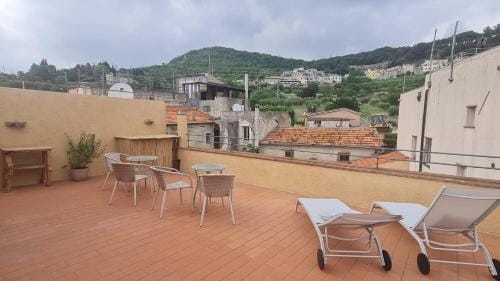 Federico II - Rooms and Breakfast Hotel in Finale Ligure