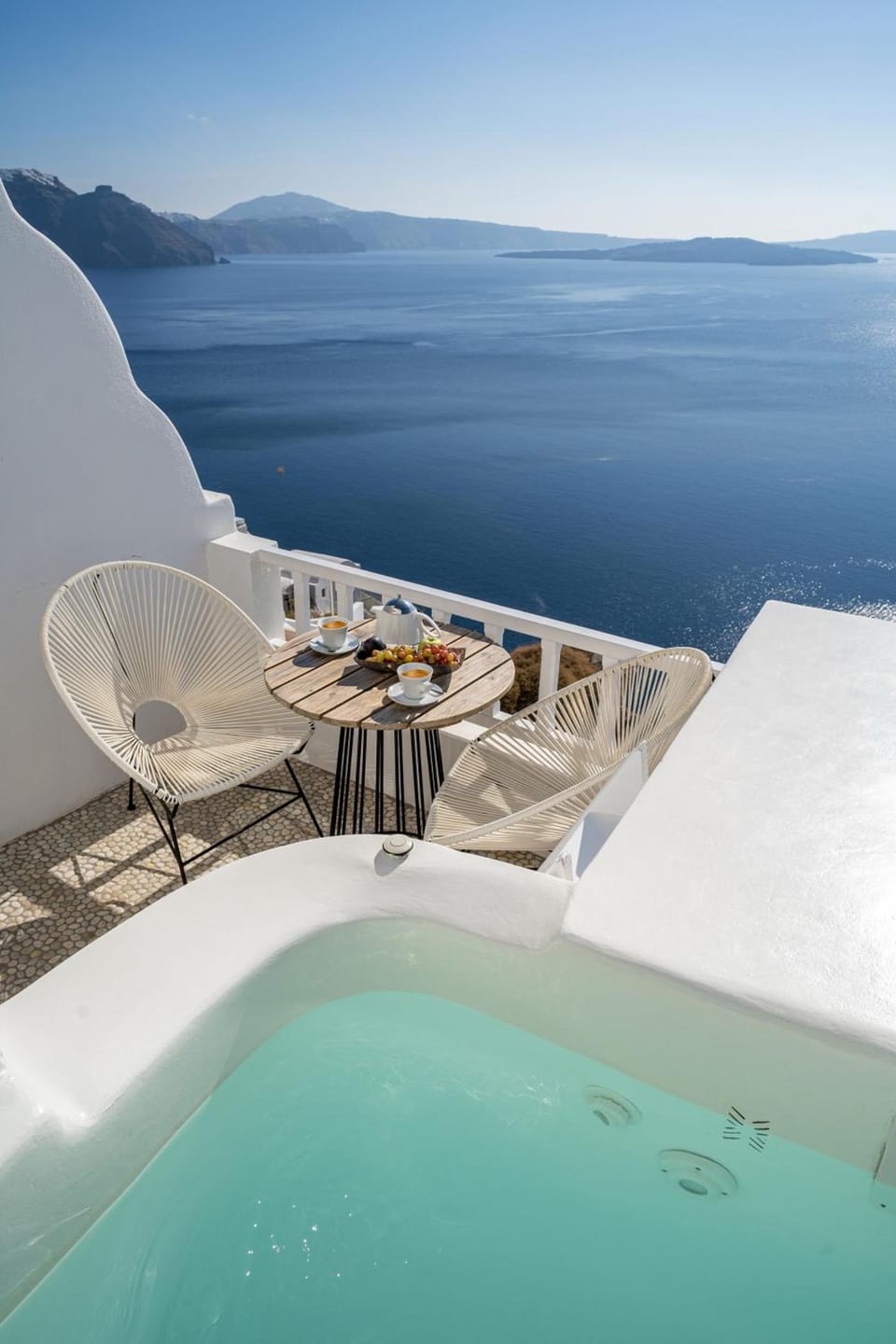 Delfini Villas Hotel in Oia