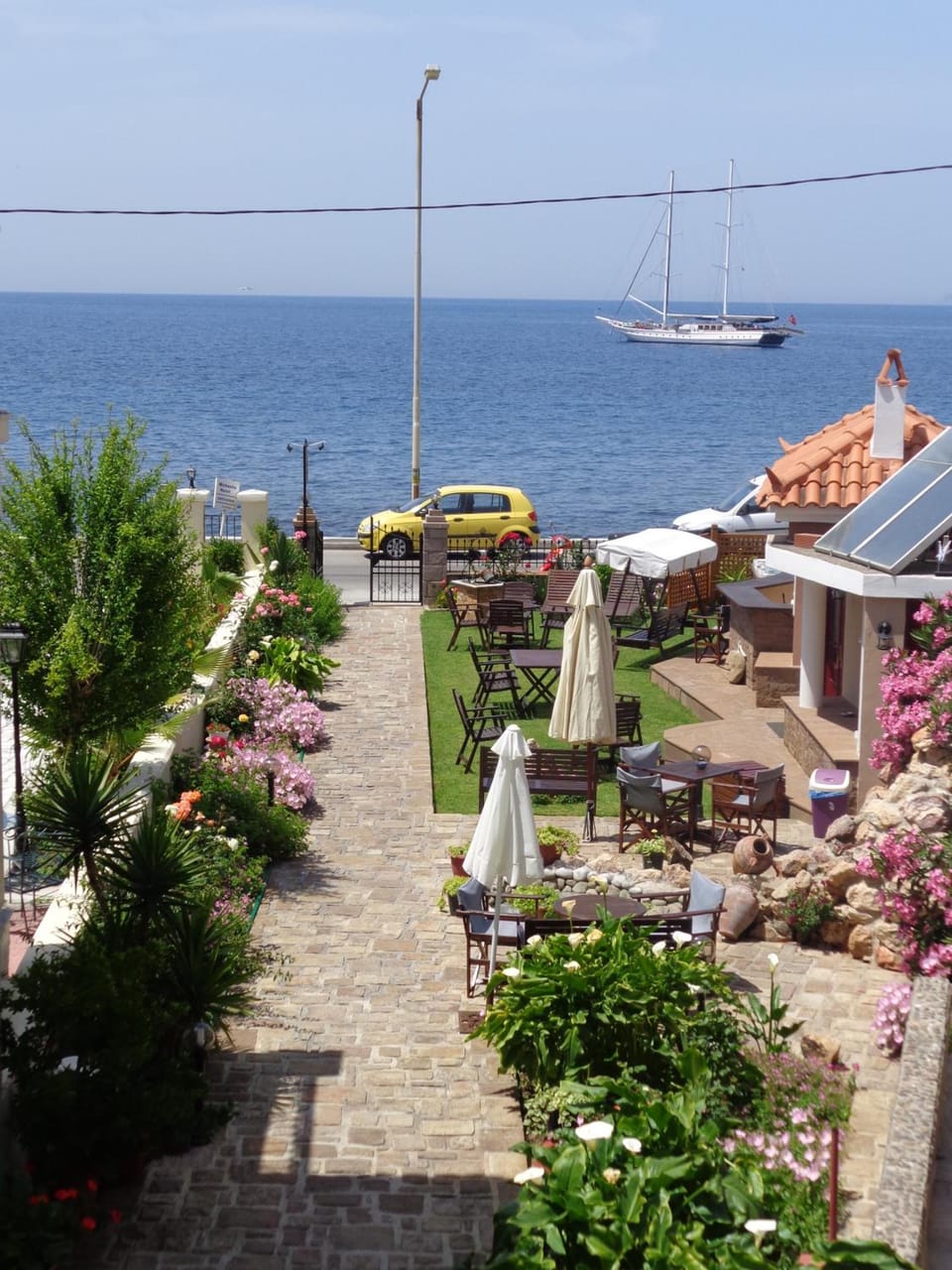 Niki Studios Sea - Front Hotel in Decentralized Administration of the Aegean