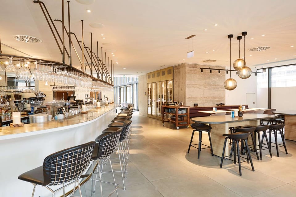 Bar/lounge