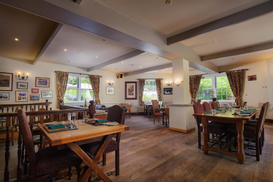 Fox & Hounds Country Hotel Hotel in North Devon District