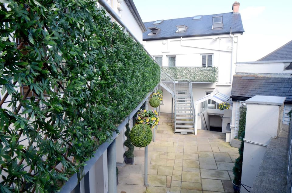 The Helm Apartments B&B Hotel in County Mayo