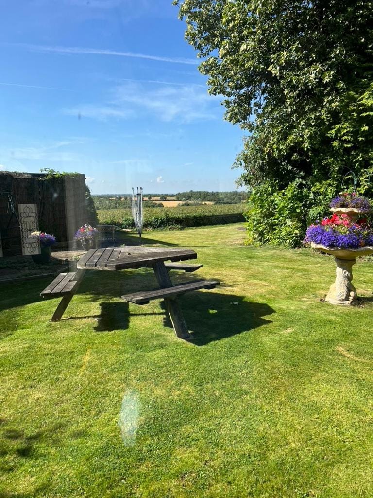 RolandsCroft Guest House Hotel in England