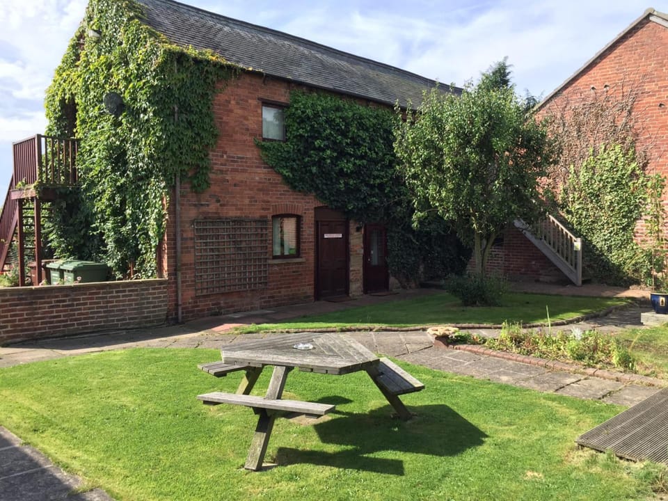 RolandsCroft Guest House Hotel in England