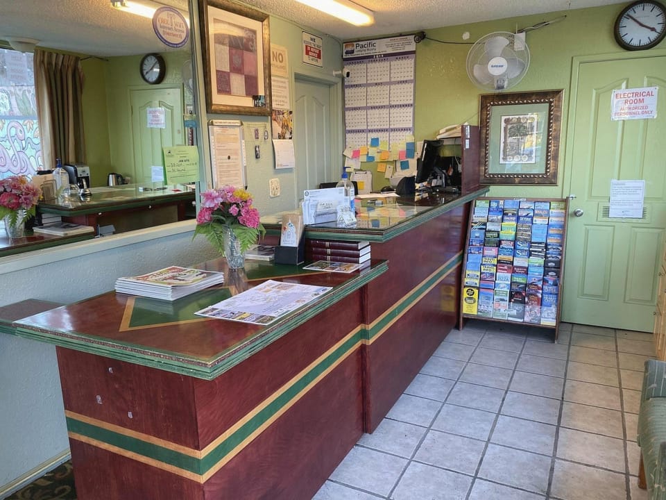 FIRESIDE INN Hotel in Santa Cruz