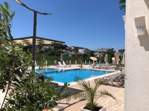 "HOLIDAY" apartments & rooms Hotel in Ulcinj Municipality