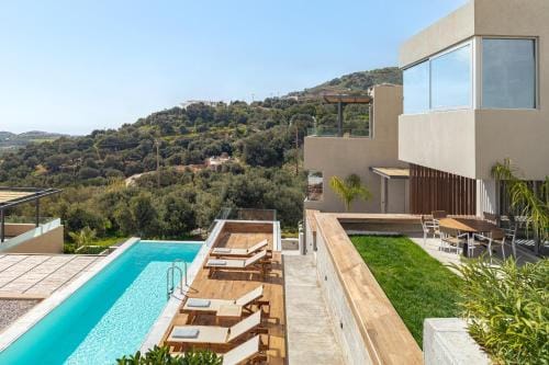 DOMUS AESTAS Luxury Residences Hotel in Crete