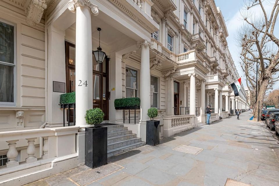 Queensgate Court Apartments Apartment hotel in City of Westminster