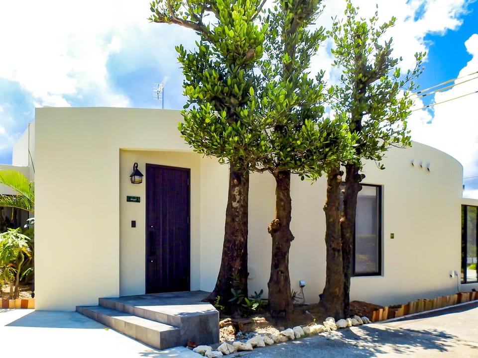 villa LIFE INDAH sumuide Resort in Okinawa Prefecture
