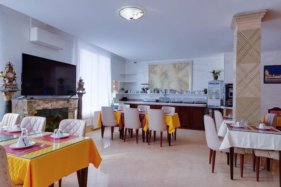 HOTEL ROYAL Paris Ivry Hotel in Île-de-France