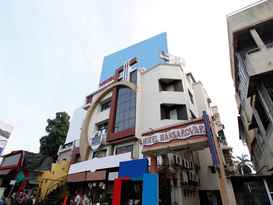 Hotel sunsarovar Hotel in Ahmedabad