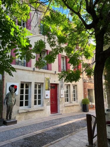 Le Regardeur Hotel in Saint-Remy-de-Provence