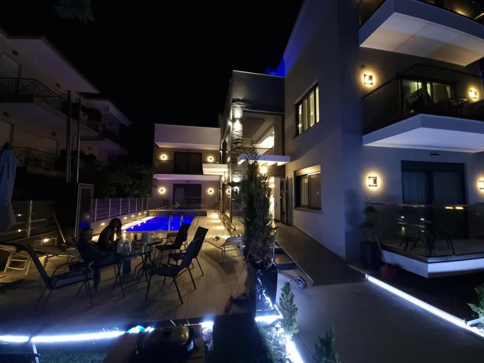 LUXSUITES Hotel in Decentralized Administration of Macedonia and Thrace
