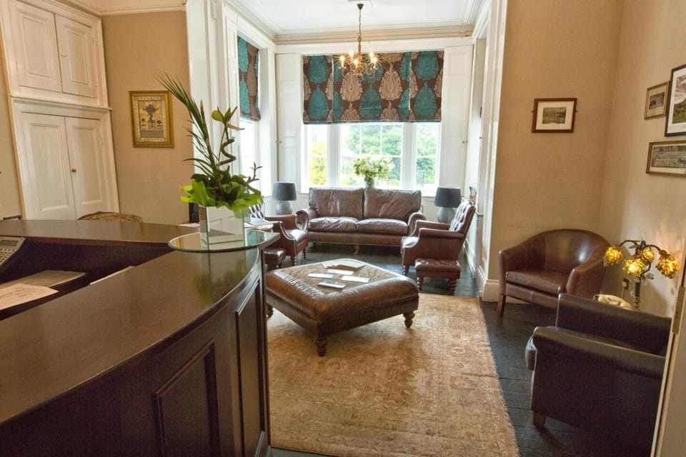 Shared lounge/TV area