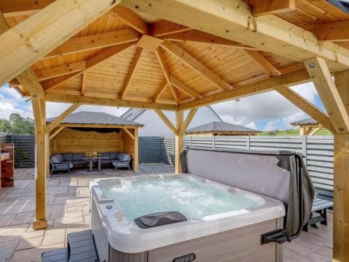 Westertonhill Lodges - Private Hot Tub Hire Available Lodge in Scotland