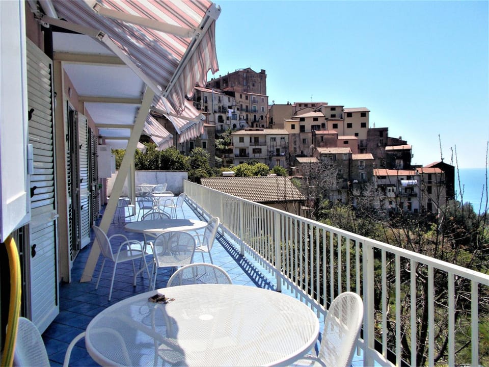 Home - Discover Cilento Hotel in Pisciotta