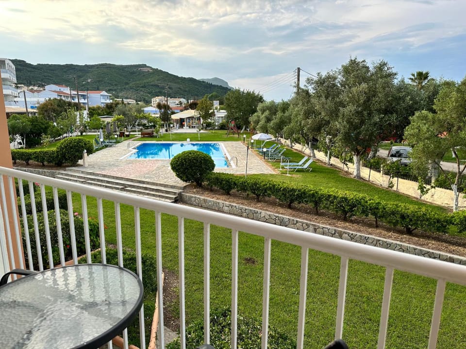 Aggelos Family Hotel Apartment hotel in Moraitika
