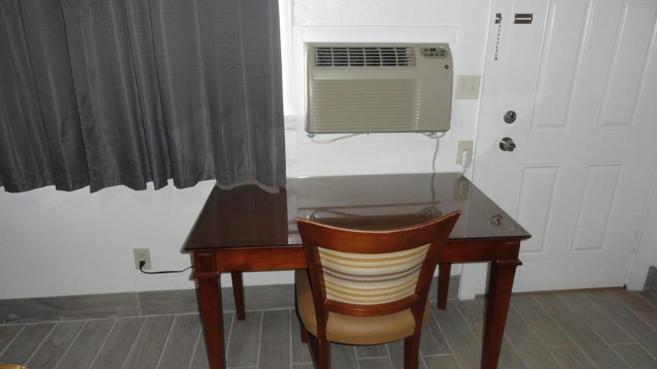 ECONOMY INN Motel in Texas