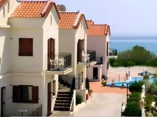 Stella Apartments Hotel in Samos, Greece
