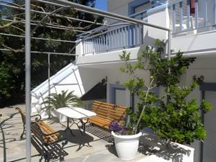 Poseidon Studios & Apartments Hotel in Palaiochora