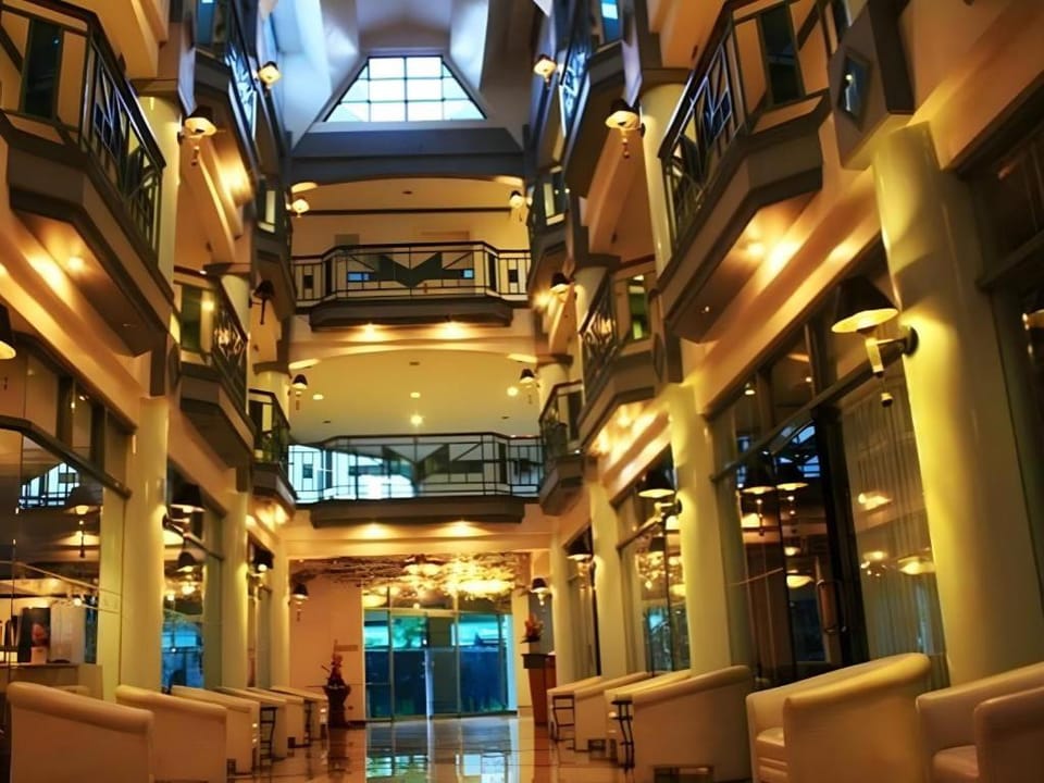 Royal Am Rei Hotel by RedDoorz Hotel in Bacolod