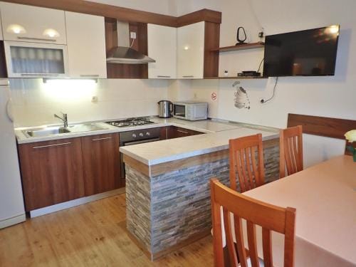 Apartments Sidro-by the sea Hotel in Seline