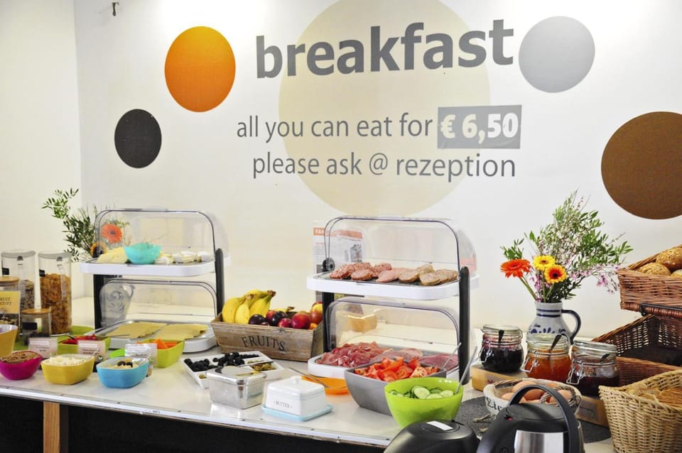 Five Elements Hostel and Capsules Frankfurt Hostel in Frankfurt
