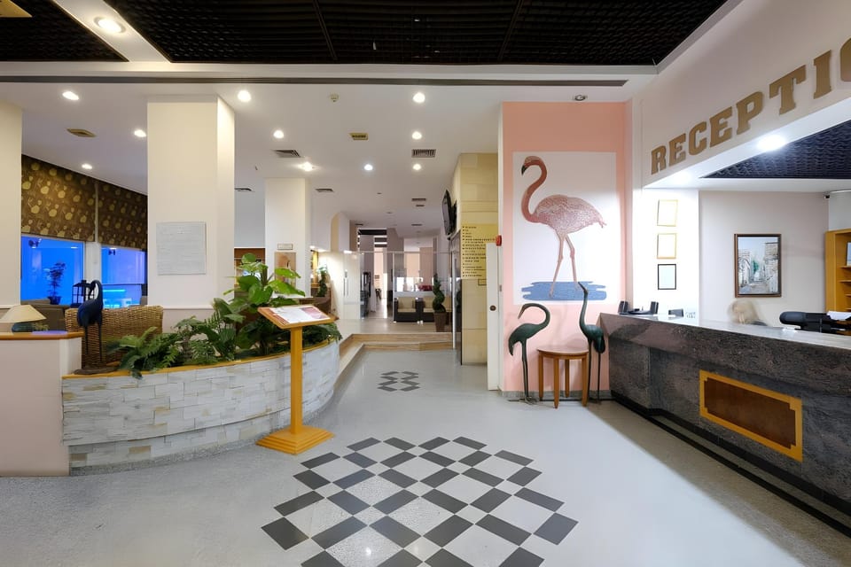 FLAMINGO BEACH HOTEL Hotel in Larnaca