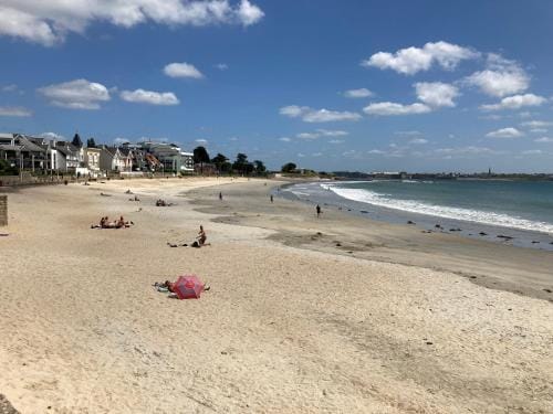 LES PAQUERETTES Hotel in Brittany