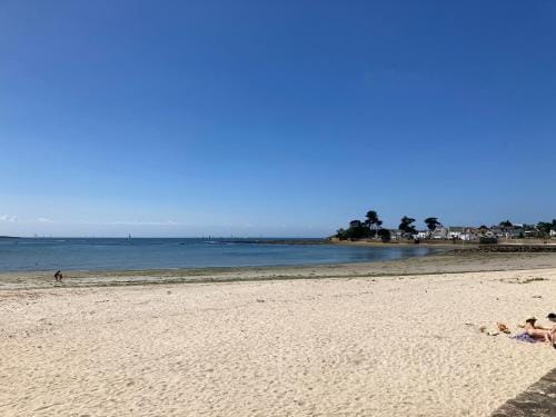 LES PAQUERETTES Hotel in Brittany