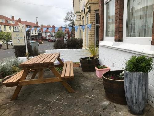 Dolphin Guesthouse Hotel in Scarborough