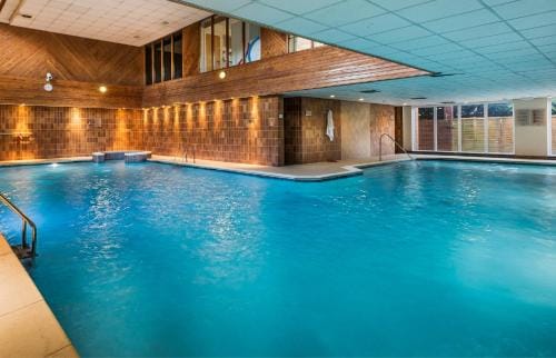 Macdonald Elmers Court Hotel Hotel in Lymington