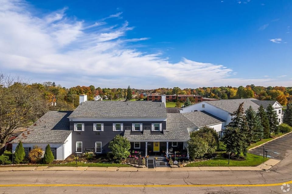 The Aurora Inn Hotel in Ohio